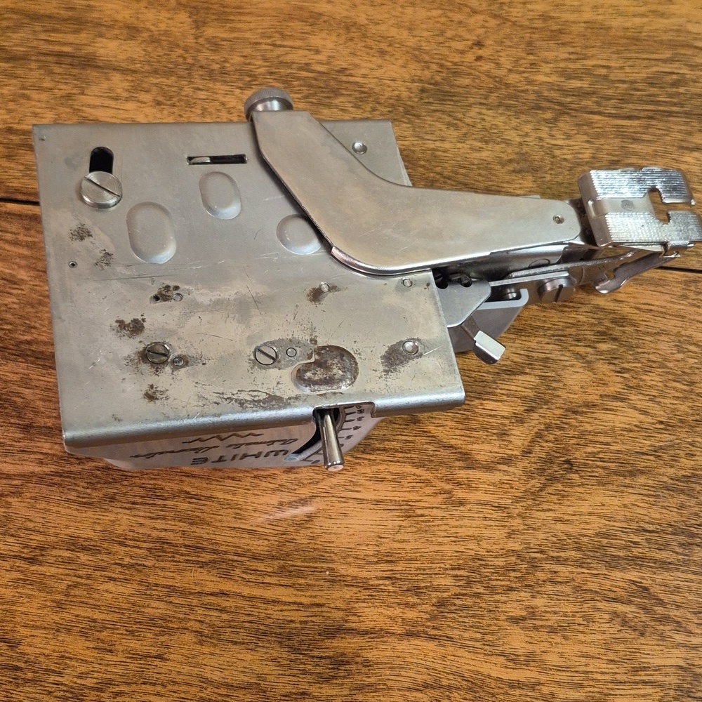WHITE Vintage Automatic Decorator Attachment Decorative Stitches Sewing Machine - Picture 6 of 16